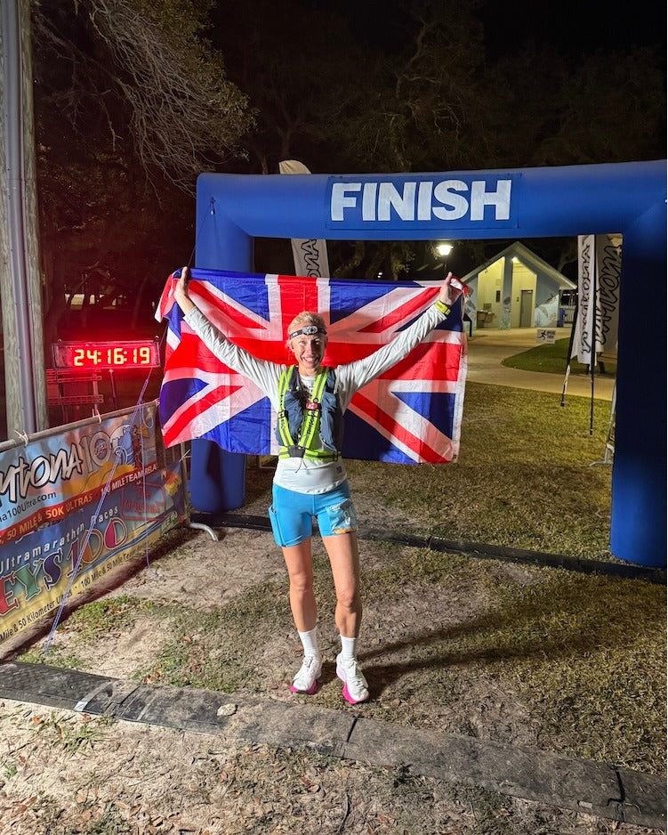 Laura Watts sets new FKT in Barbados after Smashing 100-Mile PB at Daytona 100 with “Run Like a Beast” Mindset
